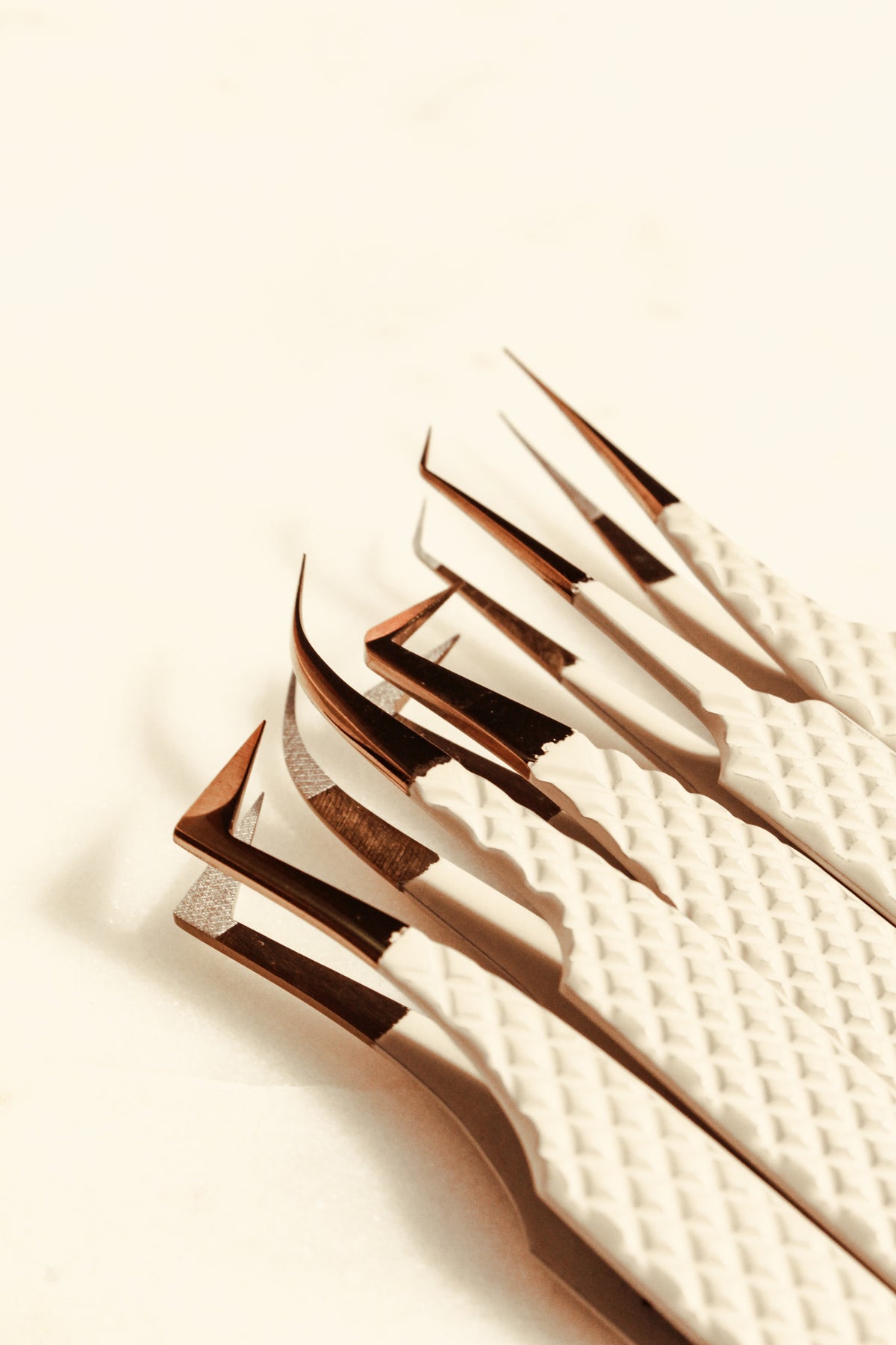 Curved Tweezers